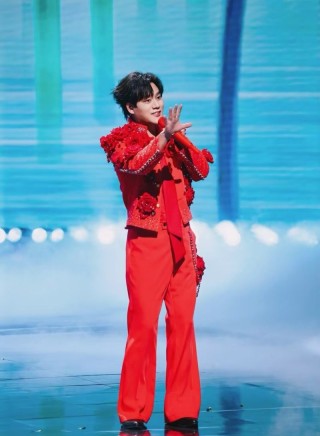 洛琦三度加盟湖南卫视春晚 引爆16亿流量成“跨屏宠儿”