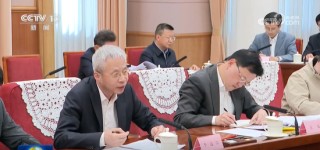 李强总理主持召开经济形势专家和企业家座谈会，参会发言的都有谁？