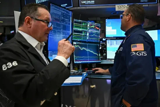 尾盘：美股加速下滑 道指重挫760点  第1张