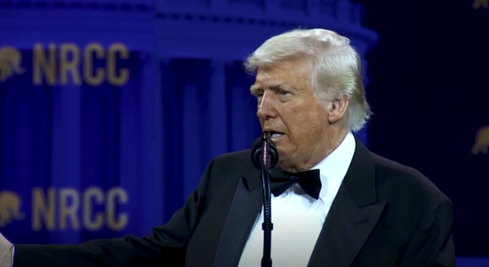 特朗普曾威胁台积电:不赴美建厂就征100%关税 第1张 特朗普曾威胁台积电:不赴美建厂就征100%关税 第1张