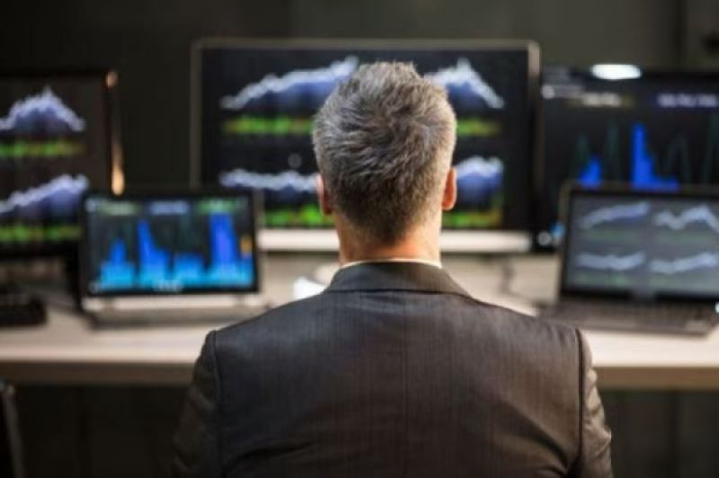 华尔街股债汇三杀下,哪家公募基金成最大输家? 第1张 华尔街股债汇三杀下,哪家公募基金成最大输家? 第1张