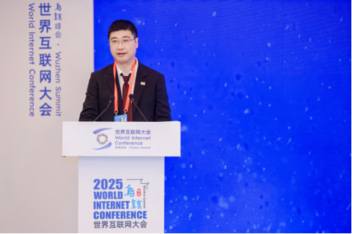 易鑫正式发布汽车金融行业首个Agentic大模型  第1张