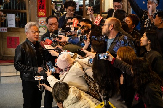 黄仁勋：英伟达将参与OpenAI最新融资轮 投资规模或为公司迄今最大  第1张