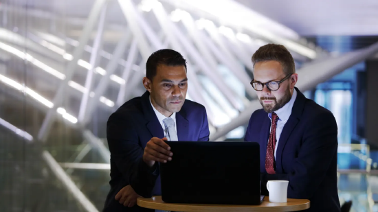 一向稳健的债券投资者迎来新头号担忧：AI泡沫  第1张